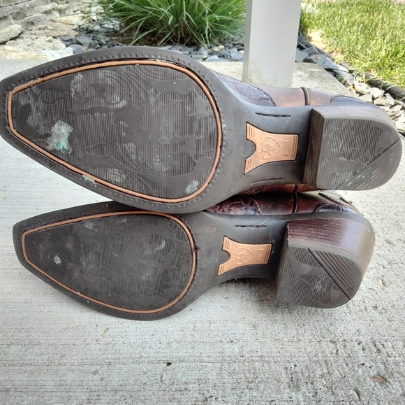 Ariat Dahlia Western Boot size 9. Style#10008780 - Picture 7 of 9